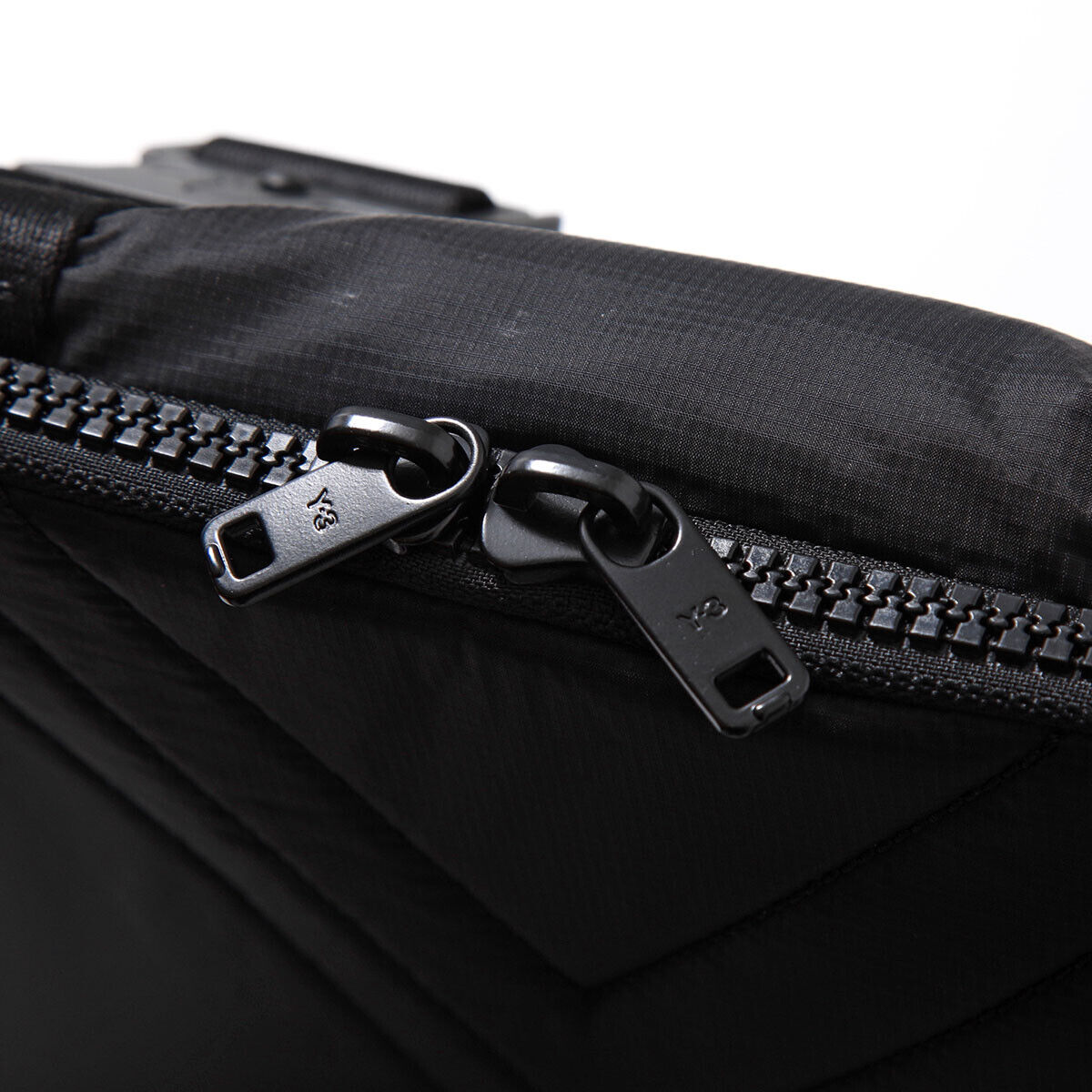 Y-3 Shoulder Bag CN X BODY Convertible CrossBody Black Y-3 Shoulder Bag CN X BODY Convertible CrossBody Black