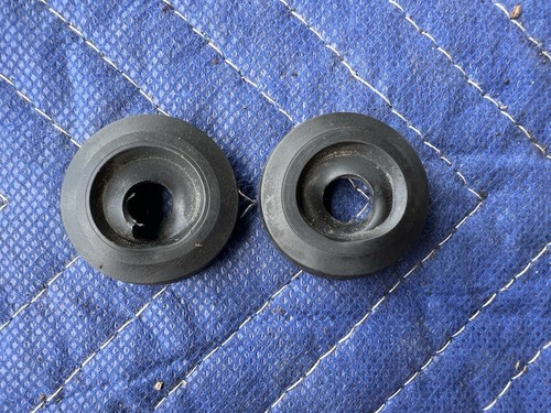 1986-1993 Volvo 240 244 245 Parking Brake Cable To Body Grommet Pair OEM #3668E - Picture 5 of 7
