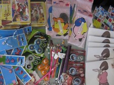400 Teile Karton Wurfmaterial Karneval Fasching Restposten Spielzeu Pluesch 16370580