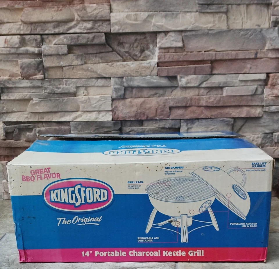 Vintage KINGSFORD 14" Portable Charcoal Kettle Grill STILL NEW IN BOX - Image 4 of 4