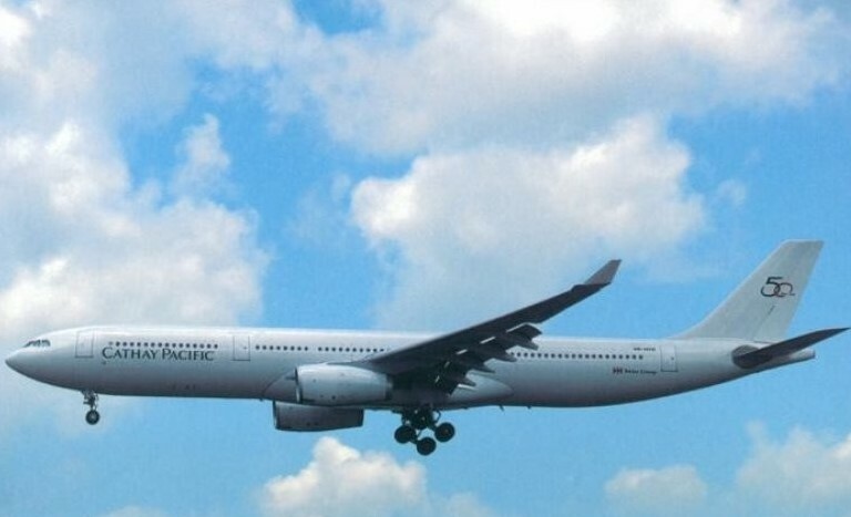 航空機・ヘリコプター CATHAY PACIFIC AIRBUS A-330-300 Cathay Pacific Airbus A330-300