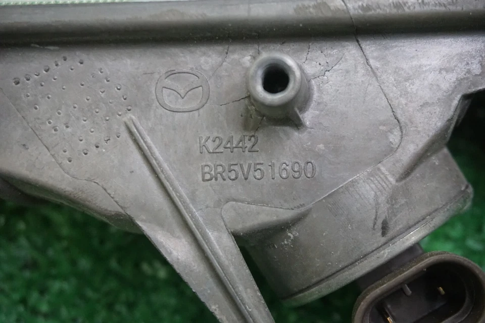 2003 2004 2005 2006 2007 2008 2009 Mazda 3 luz antiniebla izquierda OEM BR5V51690 Foto 4 de 4