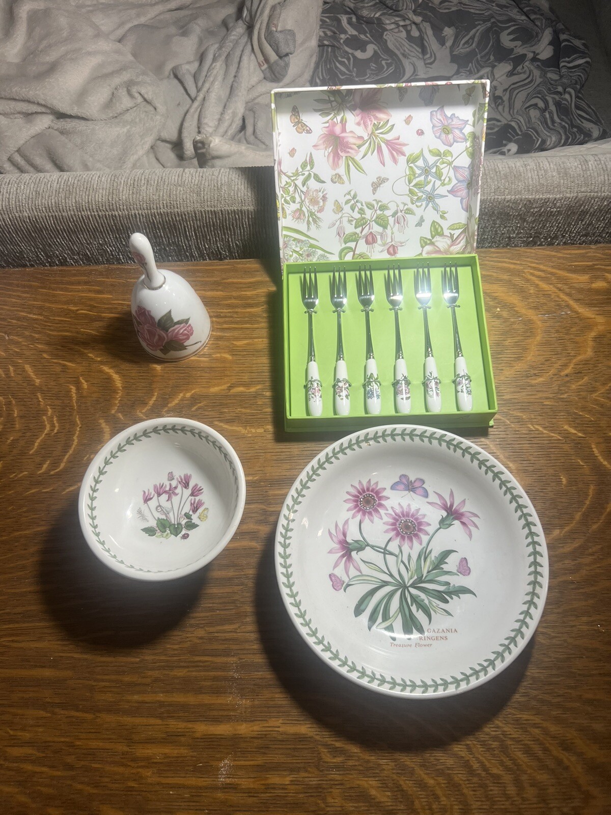 Portmeirion Botanic Garden Set of 4 Items Bowls, Forks Bell