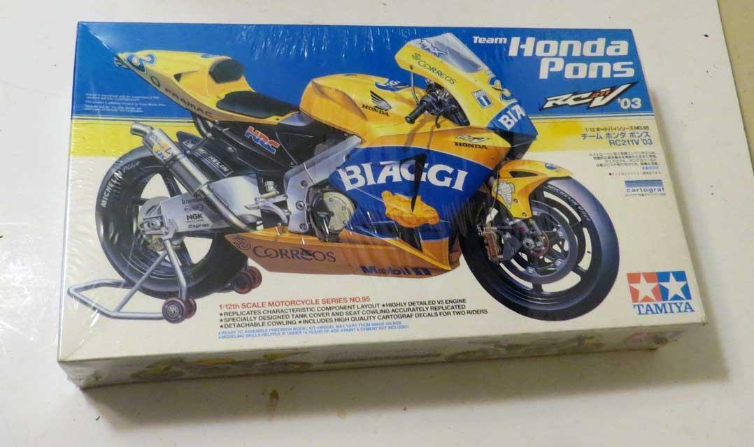 Tamiya 1/12 Team Honda Pons RC211V '03 Kit - Sealed | eBay Tamiya 1/12 Team Honda Pons RC211V '03 Kit - Sealed | eBay