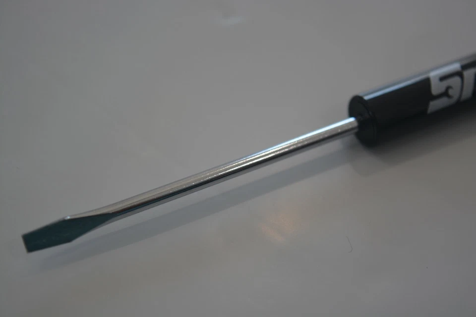 PROMOTIONAL SNAP ON  TOOLS SLOTTED POCKET SCREWDRIVER & PHILLIPS TOP  2 PCS NEW - Image 3 of 4