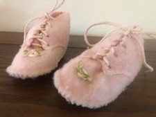 Vintage Baby Girl Booties Shoes w Laces Wool Felt Pink Flower Applique