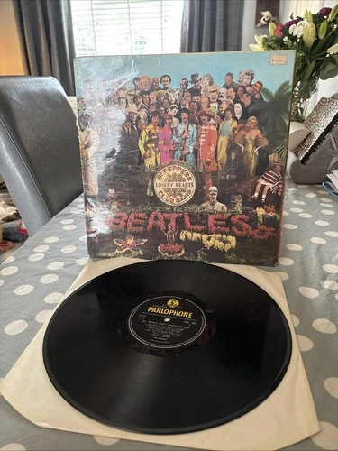 THE BEATLES SGT PEPPERS LONELY HEARTS CLUB BAND 1ST UK MONO -1/-1 VG/VG