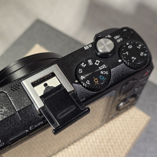 Sony Cyber-shot DSC-HX60V Compact Camera Read - Picture 6 of 20