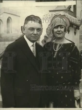1927 Press Photo Mr & Mrs. Fisher of Detroit - neo13234