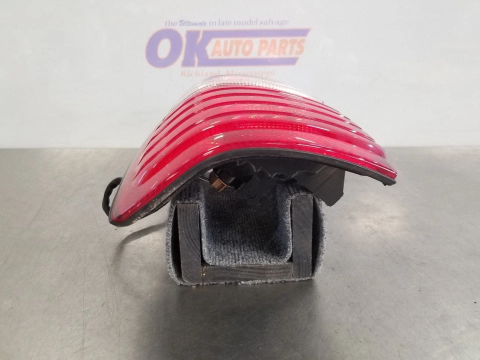 01 2001 LEXUS LX470 CUARTO PANEL MONTADO LUZ TRASERA LÁMPARA CONDUCTOR IZQUIERDO Foto 3 de 4