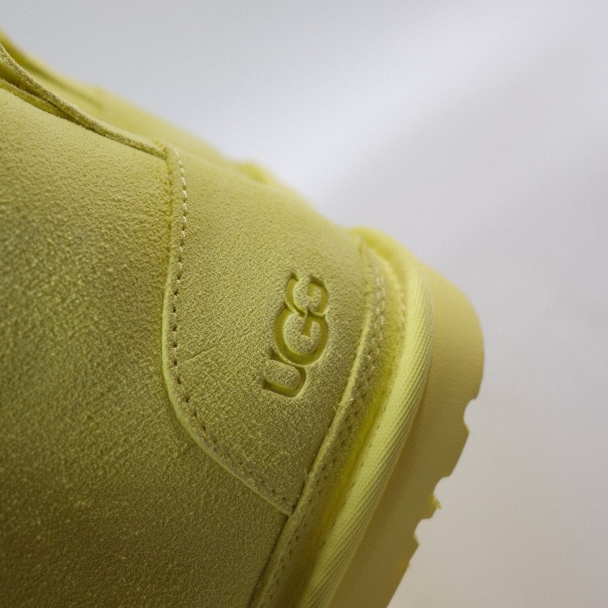 UGG モカシン イエロー　ライムグリーン　新品未使用 楽天市場】UGG モカシン ダコタ Dakota キッズ レディース