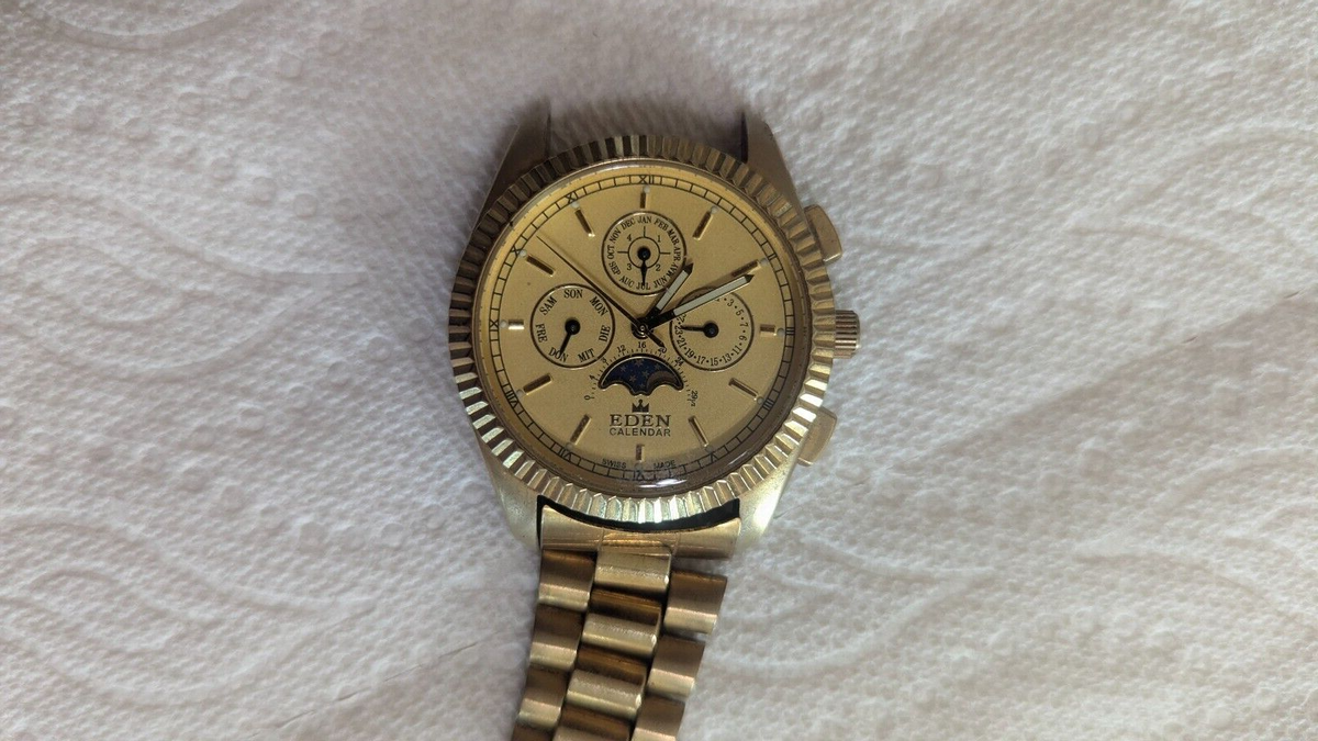 Chander 時計　Quarts swiss made RETRO TRIPLE CALENDAR MOON PHASE SWISS MEN'S QUARTZ WATCH