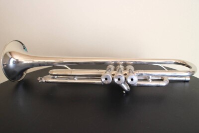 YAMAHA YTR-136 Trumpet silver Bb musical instrument