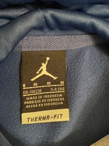 Boys Nike Jordan Therma-Fit Hoodie 5-6 Medium Blue/Black/Lime Green - Picture 11 of 13