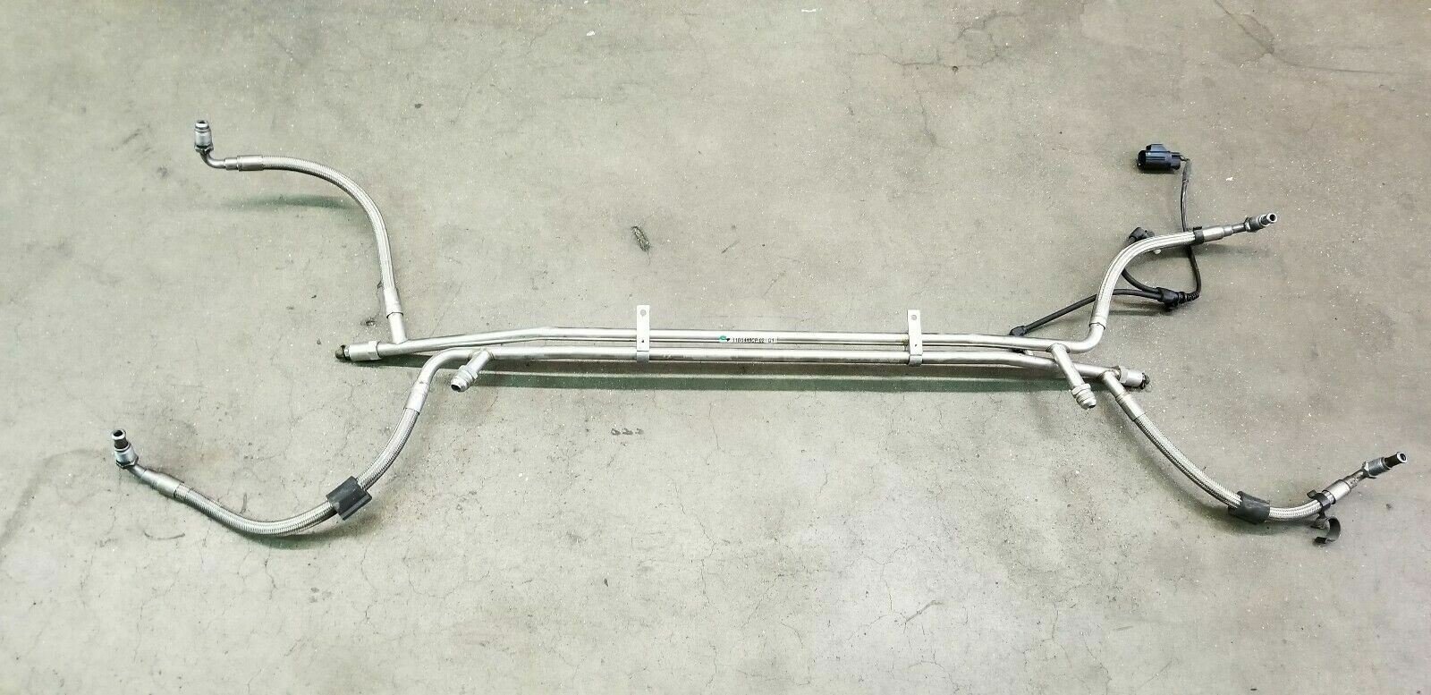 MCLAREN MP4-12C REAR SHOCK ABSORBER OIL PIPE LINE SET OEM 11B0447CP 11B0446CP