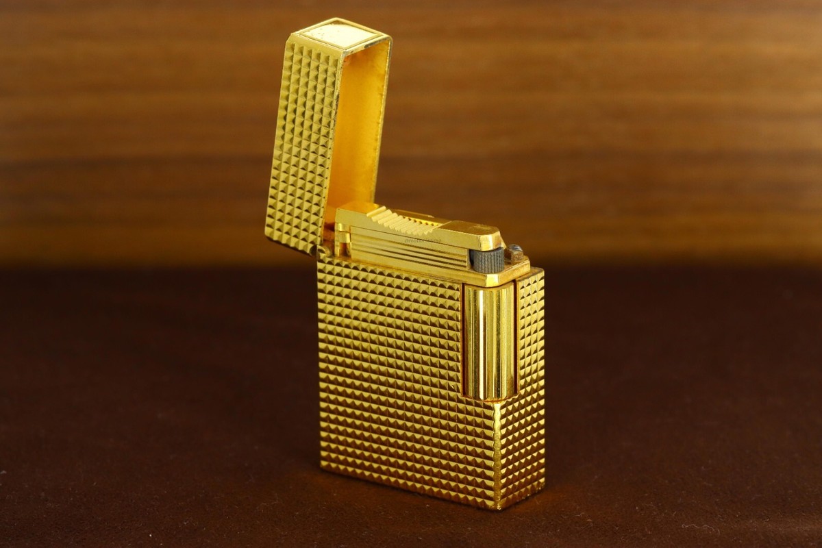 S.T. Dupont Ligne 2 Clou Guilloche Yellow Gold Plated Lighter
