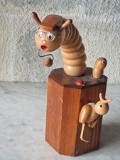 alte Rauchfigur Holzwurm aus dem Erzgebirge Räucherwurm mit Marienkäfer & Vogel