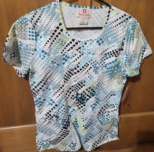 NWT - WHITE CROSS BRAND SCRUB TOP PRINTED TOP IN SZ - XS