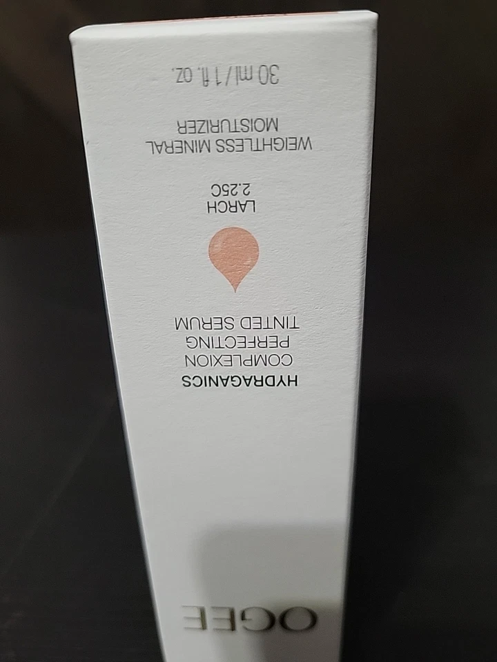 OGEE Weightless Mineral Moisturizer Complextion Perfecting Tinted Serum Larch  - Image 2 of 4