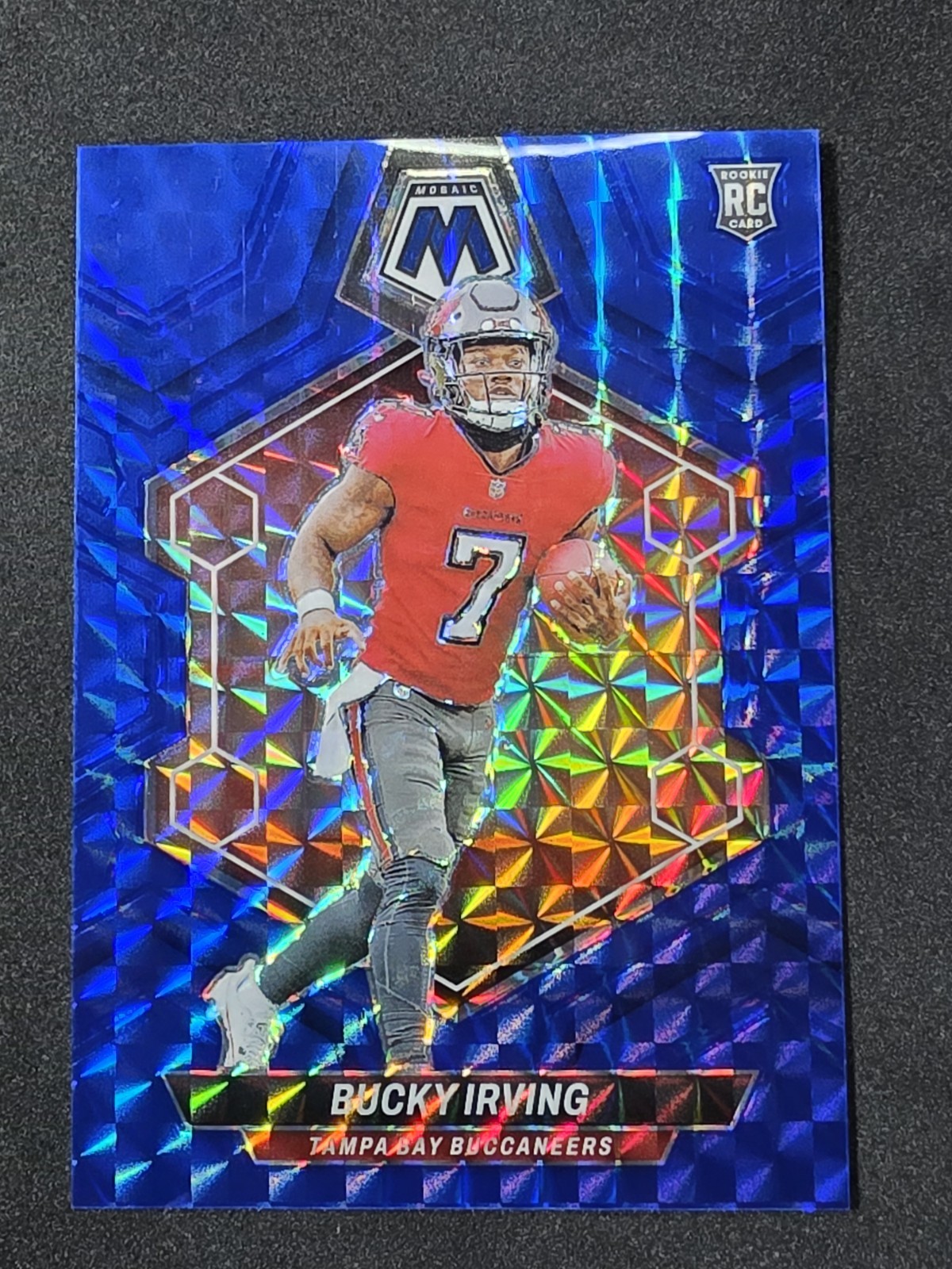 2024 Panini Mosaic - Rookies Bucky Irving #385 Blue Mosaic Prizm 7/99 Jersey #