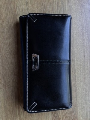 GUESS Wallet Black Leather Tri Fold Guess Charm Large High Quality Well Made BX5