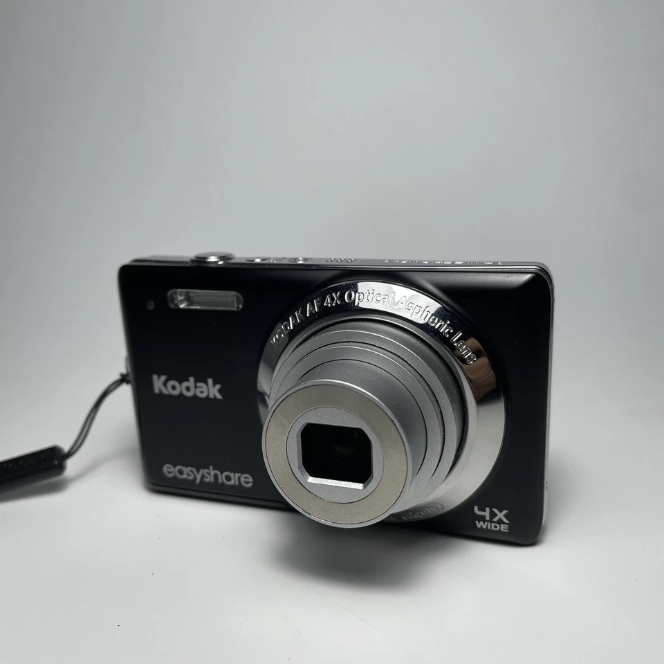 Kodak  EasyShare M522 14.0MP Digital Camera Tested + Charger, Battery, 2GB SD - Image 3 of 4