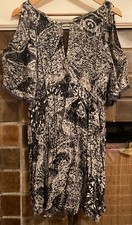 NWOT! Open Back & Off Shoulder Dress with Tie Belt Size Small