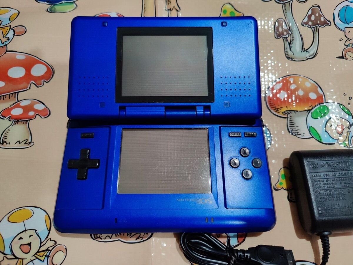 Nintendo dsi  302 for sale in Ireland 