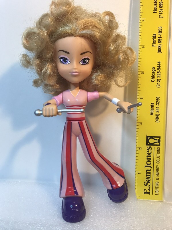 HTF 2002 BanDai Glamma Jammaz -  Cheyenne the Drummer 7" Doll