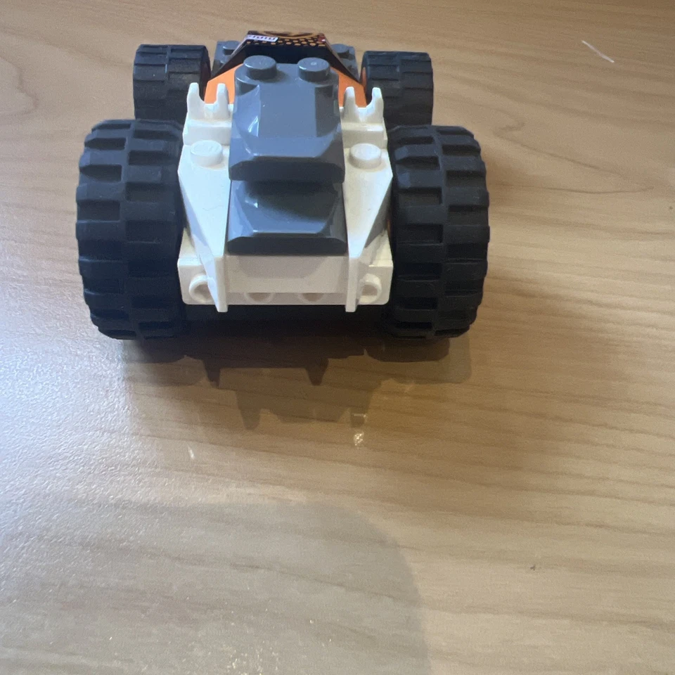 LEGO Ninjago 71706 Cole's Speeder Car, photo 3 of 4
