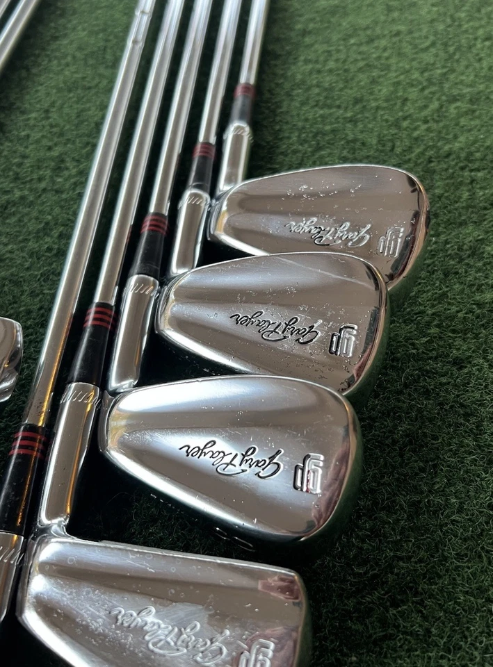 Rare Great Condition Gary Player Dunlop Iron Set 2-9 Iron And PW All Original - Image 3 of 4