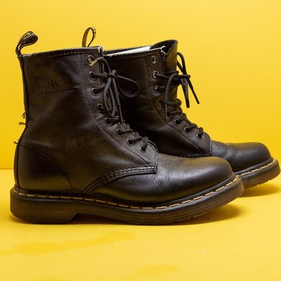 Dr Martens Air Cushion Sole Boots Womens Size 7 1460W 8 Eye EU 38 UK 5