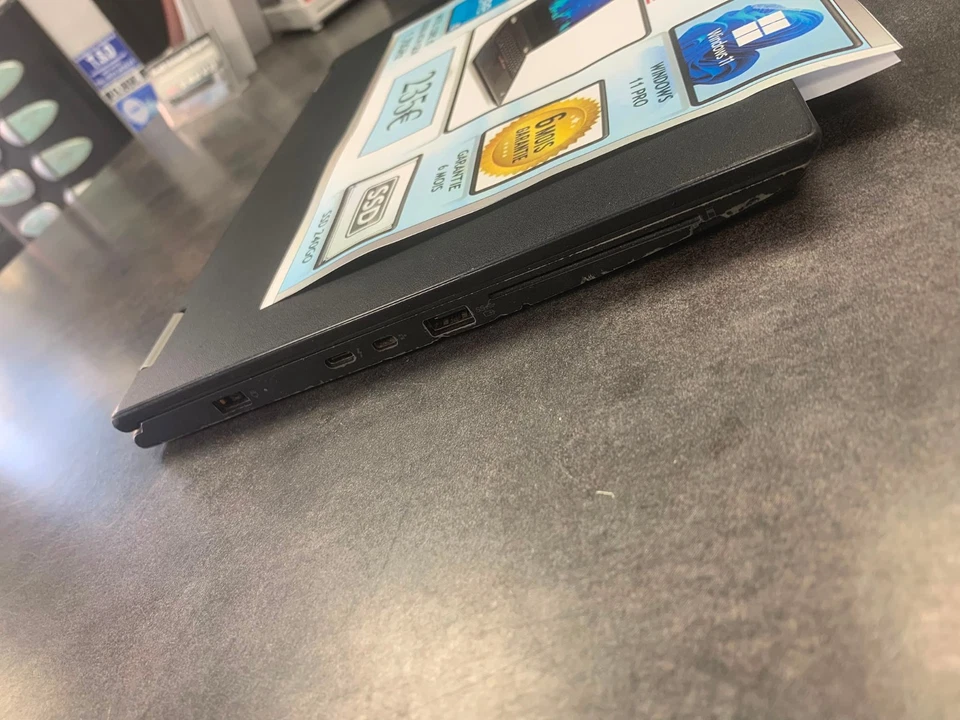 Lenovo ThinkPad X380 Yoga · i5-8250U · 8GB · 256GB, photo 2 sur 5