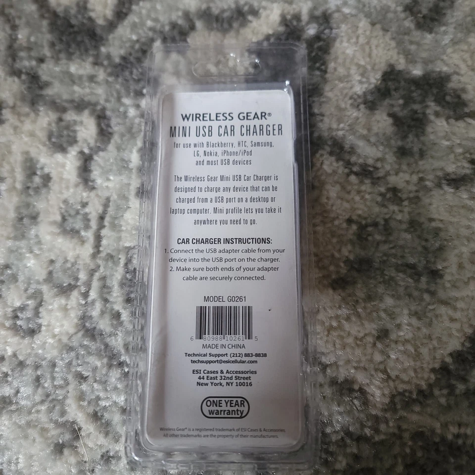 CARGADOR COCHE MINI USB NUEVO. IPHONE/IPOD,SAMSUNG,LG LA MAYORÍA DE LOS DISPOSITIVOS USB. Foto 2 de 2