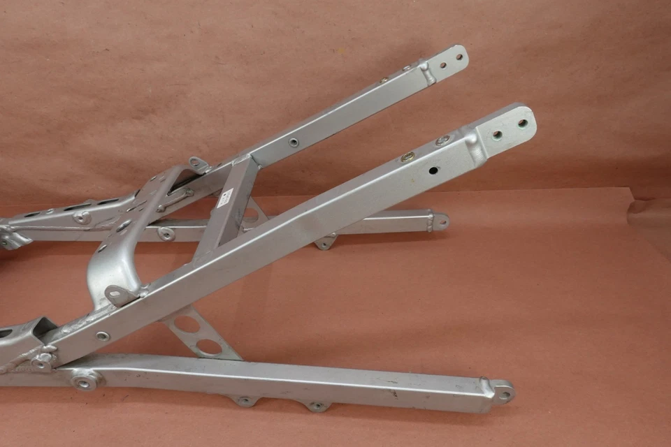 Subchasis trasero Yamaha FJR1300 FJR 1300 2003 2004 2005 Foto 3 de 4