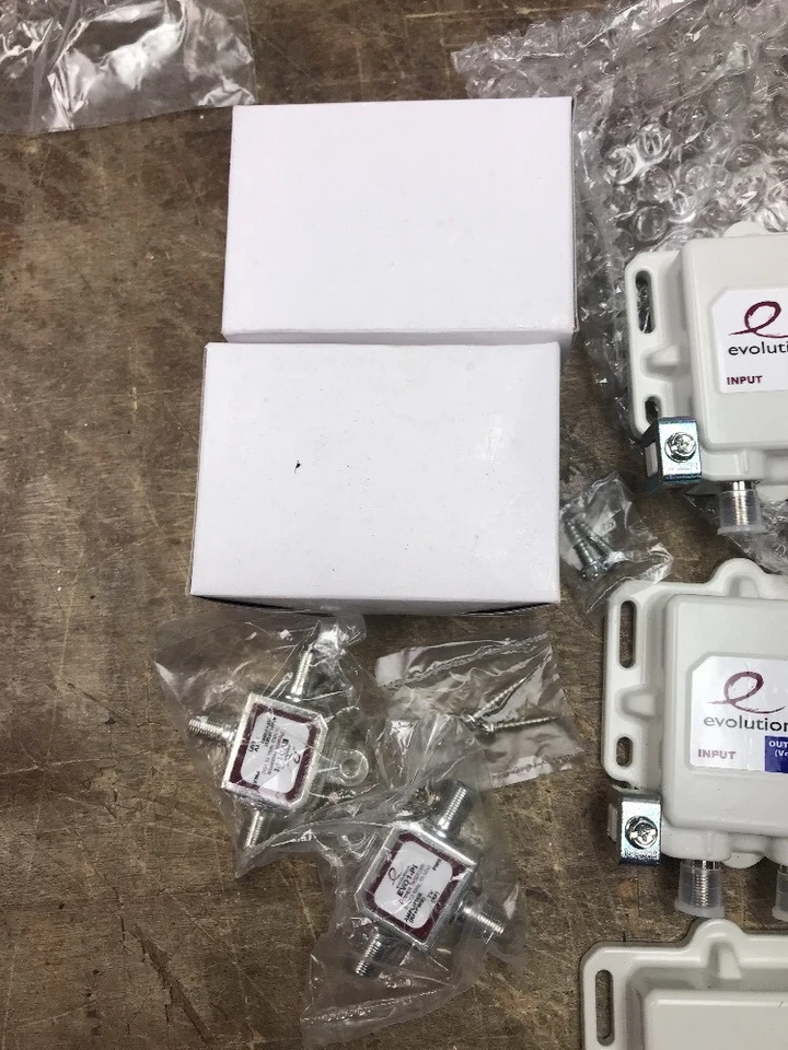 Evolution EVO1-5-U/P 5 Port VOIP Residential Amplifier Cable TV 5-42/54-1002 Mhz - Image 2 of 4