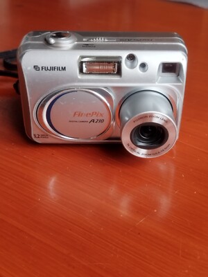 Fuji Finepix A 210 