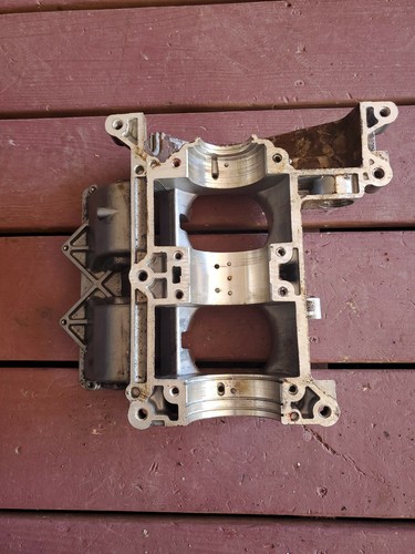 Yamaha Waverunner 90-1996 VXR Superjet Waverunner 650 Crankcase 6M6-15100-00-94 - Picture 4 of 6