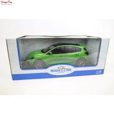 Model Car Group 18452 - 1/18 FORD FOCUS ST METALLIC GREEN 2022