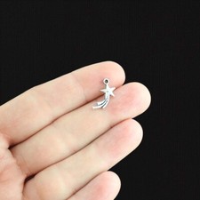15 Star Charms Antique Silver Tone Shooting Stars - SC811