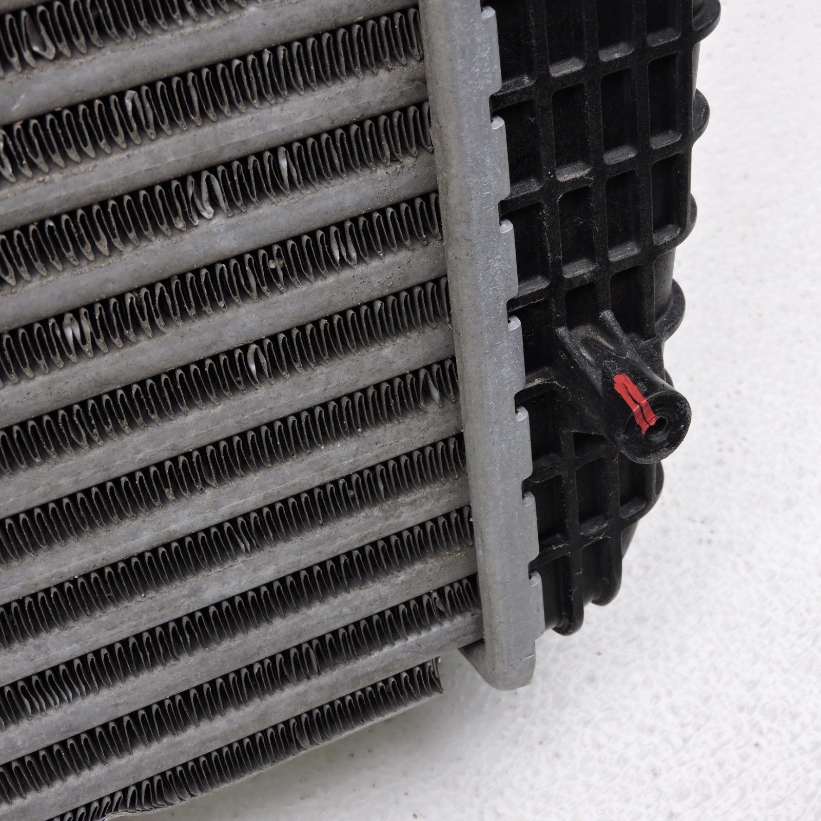 2019-2020 Maserati Levante M161 3.8L Turbo Right Intercooler Factory Oem - 29-S