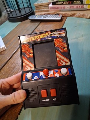 ASTEROIDS Arcade Classics #05 Retro Mini Handheld Video Game