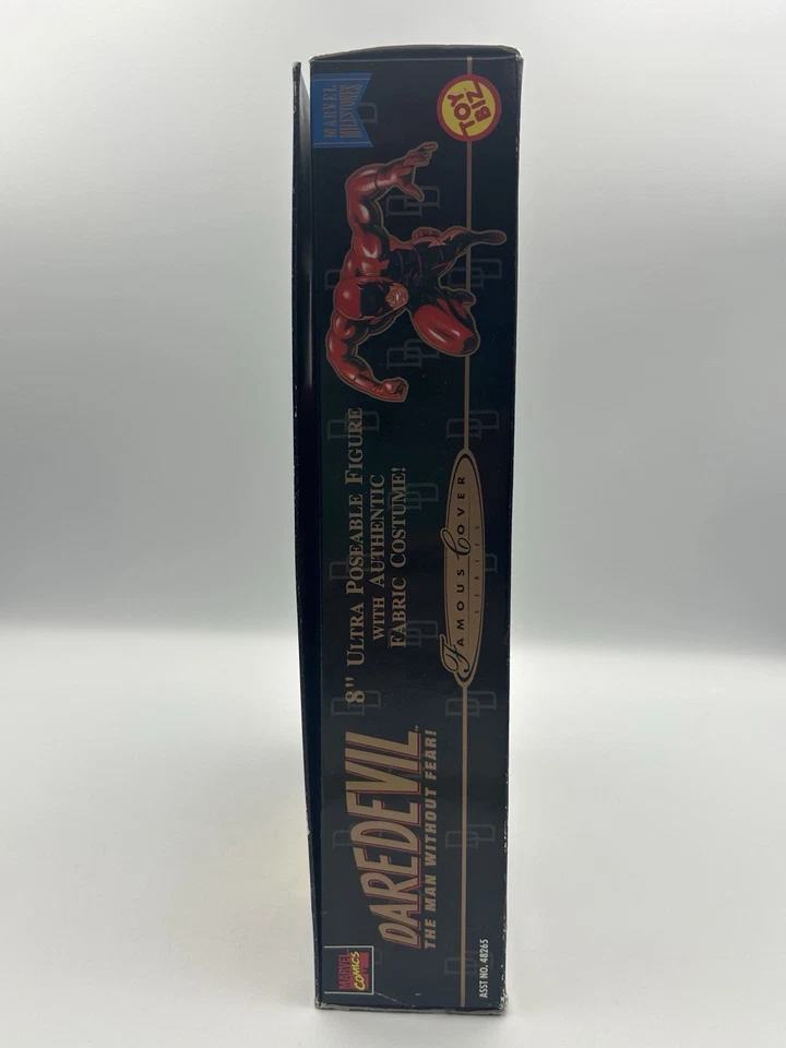 1998 ToyBiz Marvel Milestones Famous Covers Daredevil 8” Action Figure Sealed - Image 2 of 4