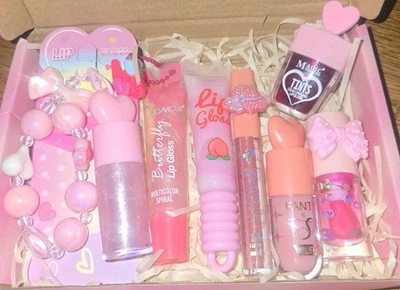 Brand New EXCLUSIVE 7 Piece Elaborate LIP GLOSS BUNDLE/Color Change/Charms. RARE