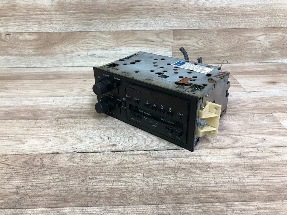 雪佛兰 CORVETTE 原始设备制造商磁带播放器收音机 DELCO STEREO 1984 - 1989 — 第 3/4 张图片