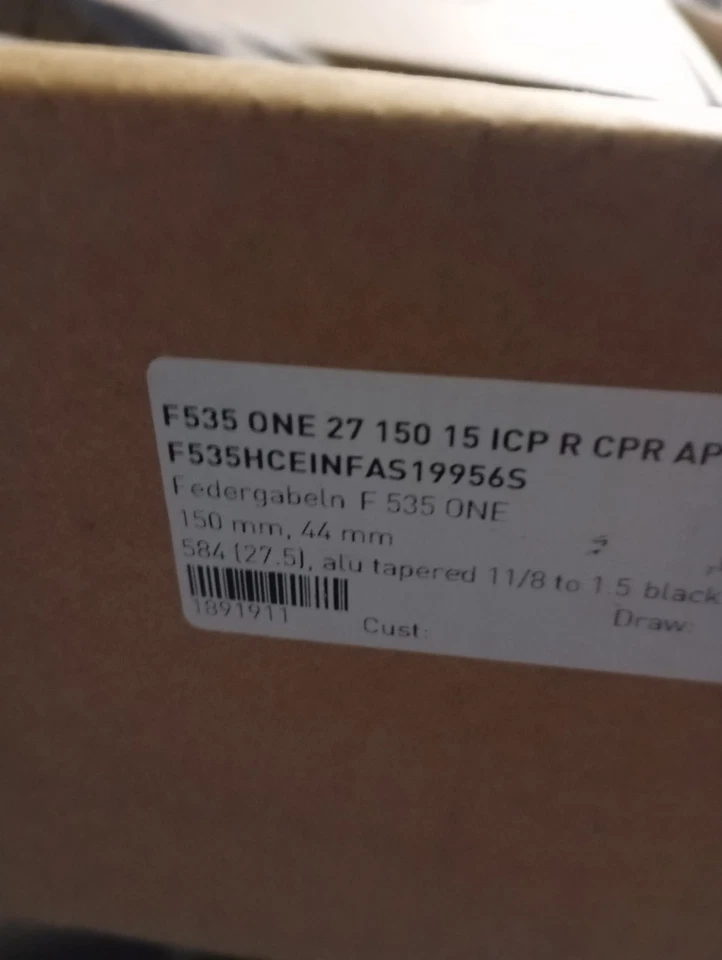 forcella DT SWISS F 535 ONE - 27.5 boost 150MM - 44MM OFFSET  - Immagine 3 di 4