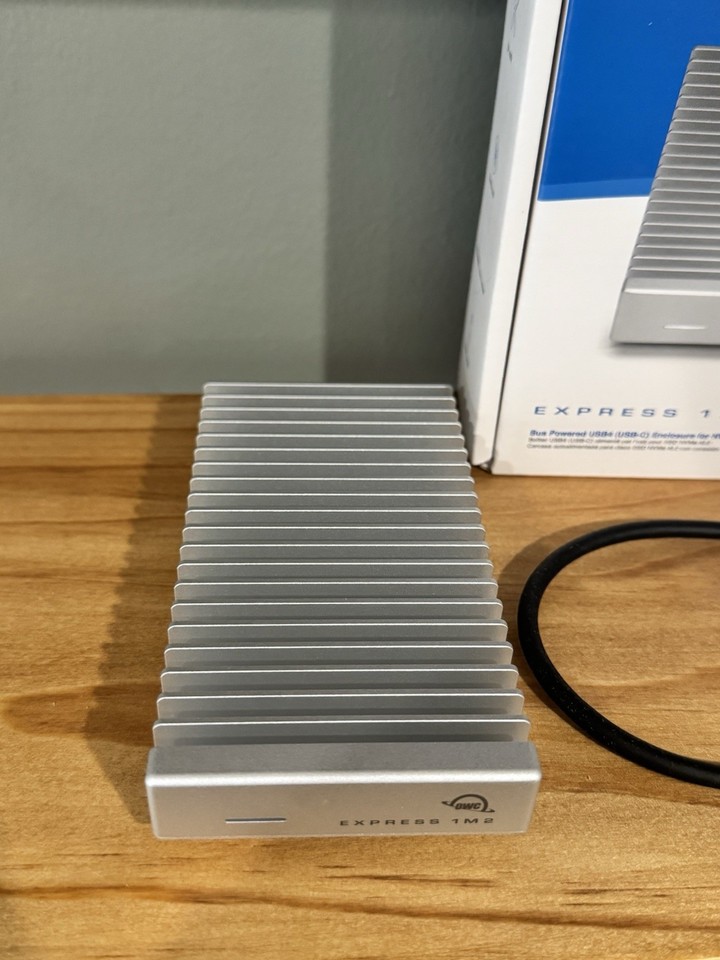 OWC Express 1M2 1TB USB4 Portable NVMe M.2 External SSD Enclosure TB4 ...