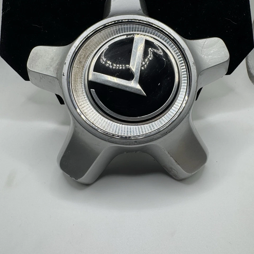 KIA Cadenza OEM 19" Wheel Center Cap Silver 52960-3T000 2013 2014 2015 2016 - Imagem 3 de 4