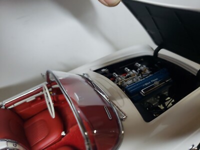 AUTOart 1953 Chevrolet First Corvette 1:18 Model Diecast Metal Car