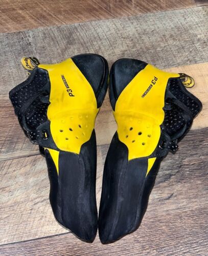 La Sportiva Men's Solution Comp Climbing Shoes - Used - Picture 2 of 9